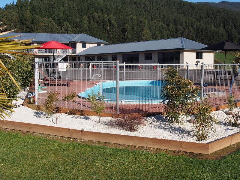 Linkwater Motel And Backpackers Extérieur photo