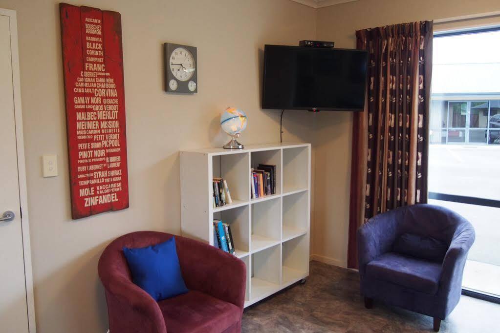 Linkwater Motel And Backpackers Extérieur photo
